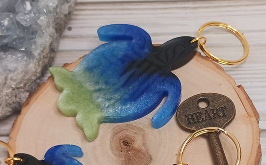 Large resin turtle keychain with Northern Lights theme