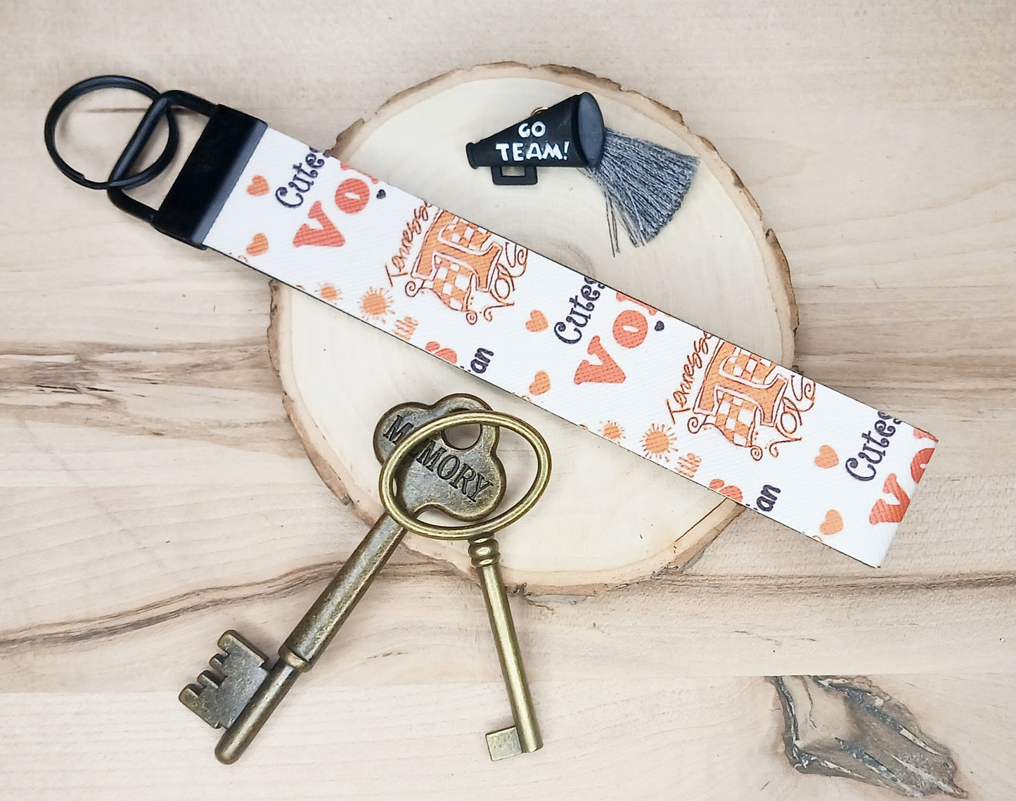 Tennessee Vols Faux Leather Wristlet Keychain